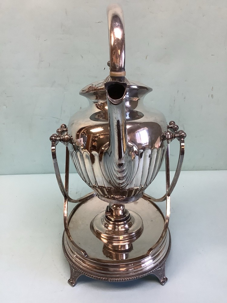 Silverplate Tilting Teapot Middletown Plate Co. 12”H