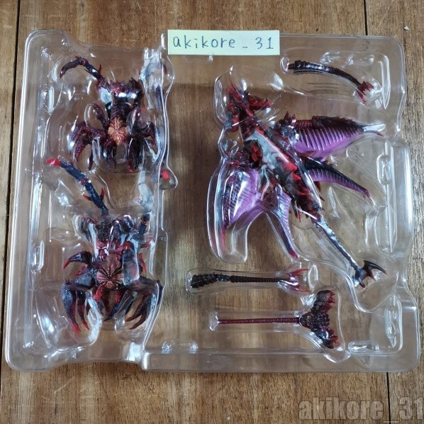 S.H.MonsterArts Destroyah Evolution Set 1995 Bandai Spirits Godzilla vs figure