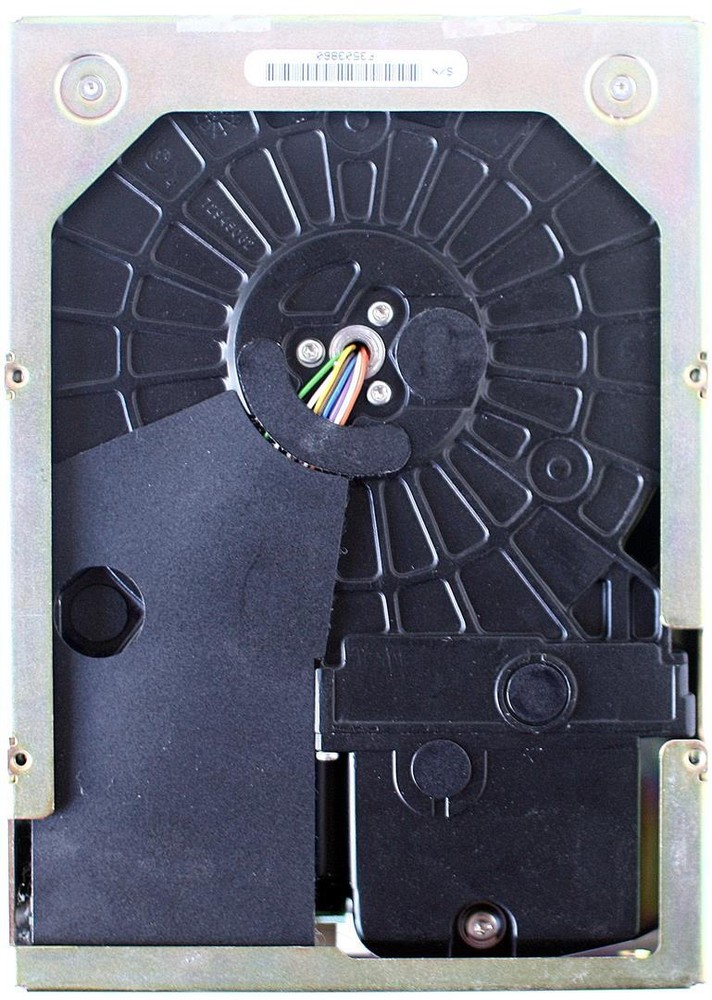 System Pull Seagate 2.9GB Internal 50-pin SCSI Hard Drive