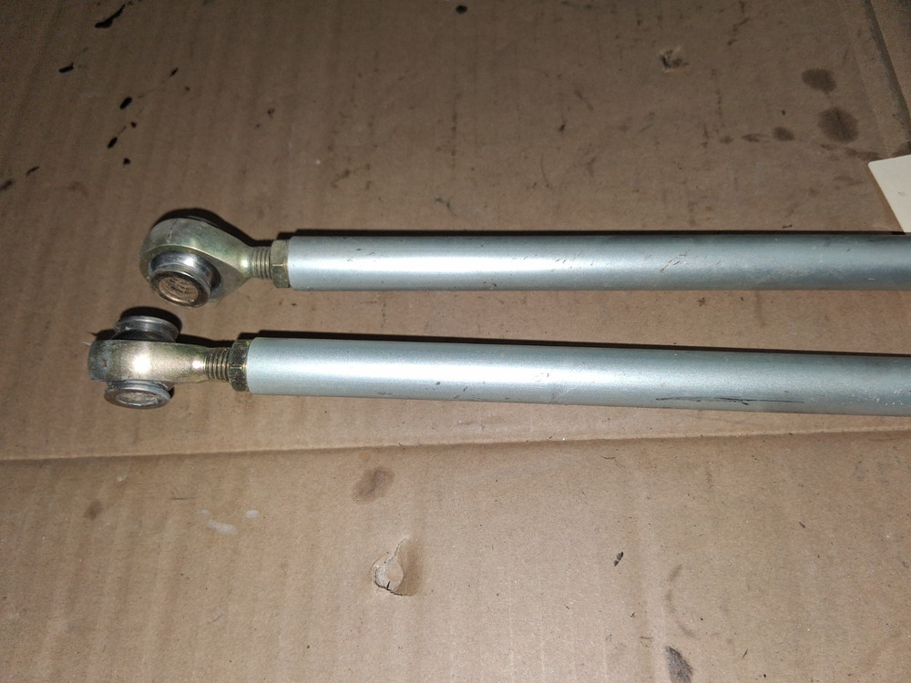 2x Skidoo Tie Rods Summit 506152482