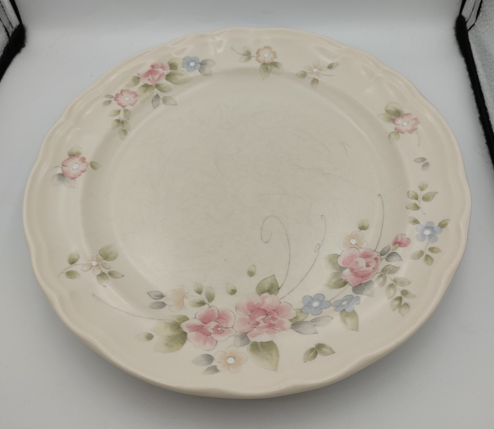 Pfaltzgraff Tea Rose Dinner Plate - Read