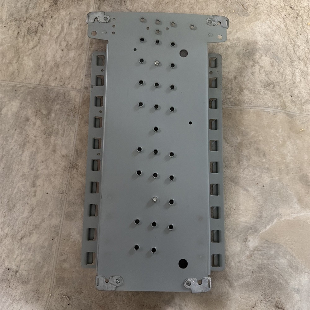 Crouse-Hinds Panel Guts 100amp 20 Space Very Good Condition