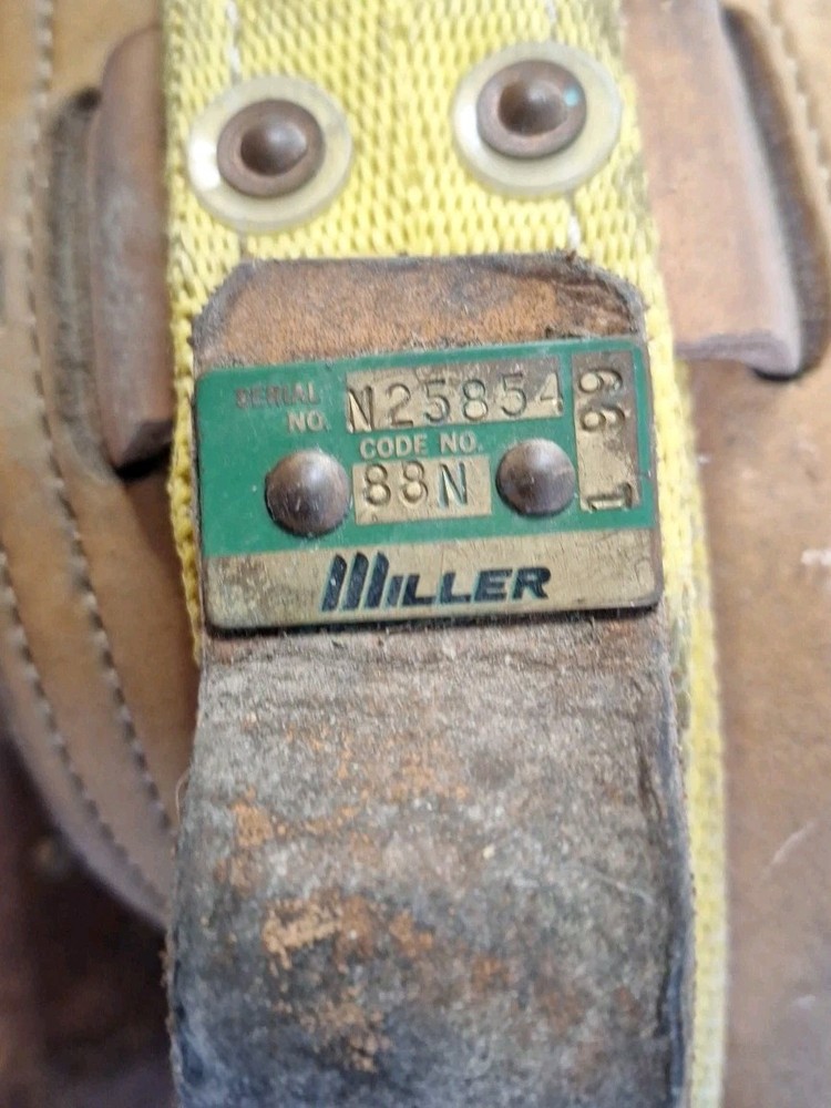 Lineman's Tree Climbing Pole Miller Belt Tool Holder