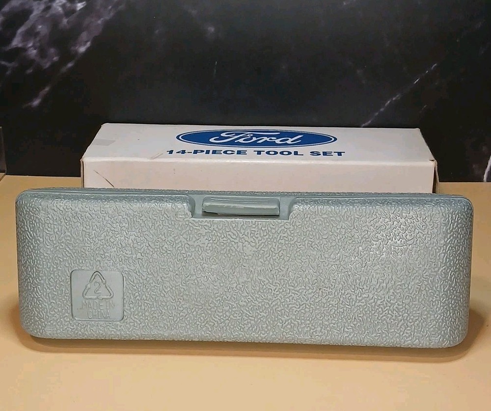 Classic 14 PC FORD Ratchet Screwdriver Compact Multi Purpose Tool Set