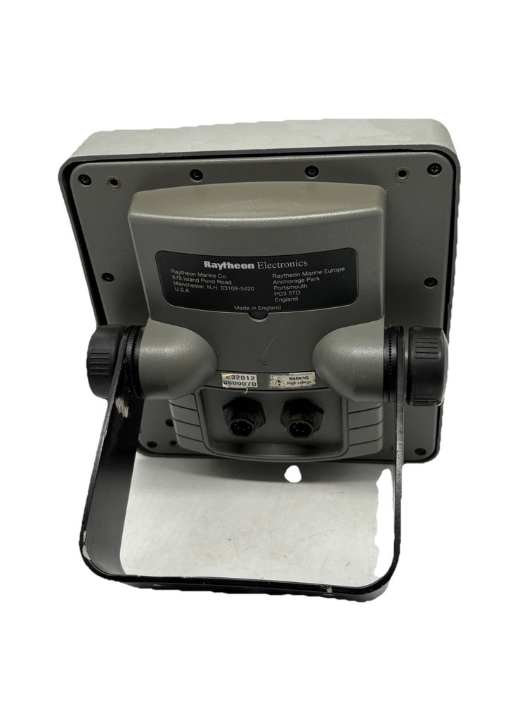 RAYTHEON RC420 CHART PLOTTER / GPS E32013 Raychart MFD
