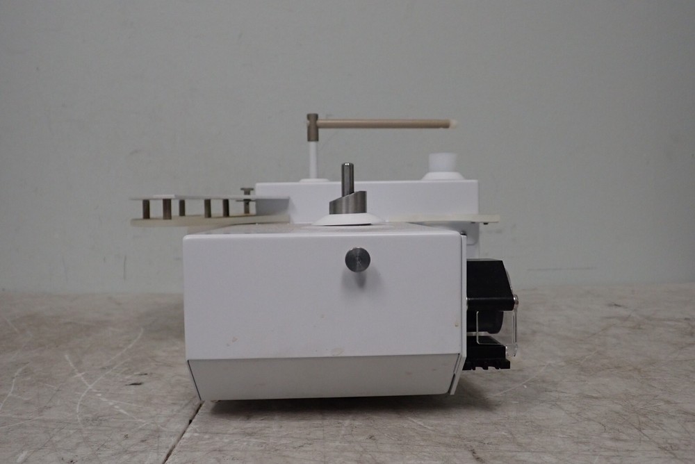 Agilent Technologies Model G3160B Integrated Autosampler