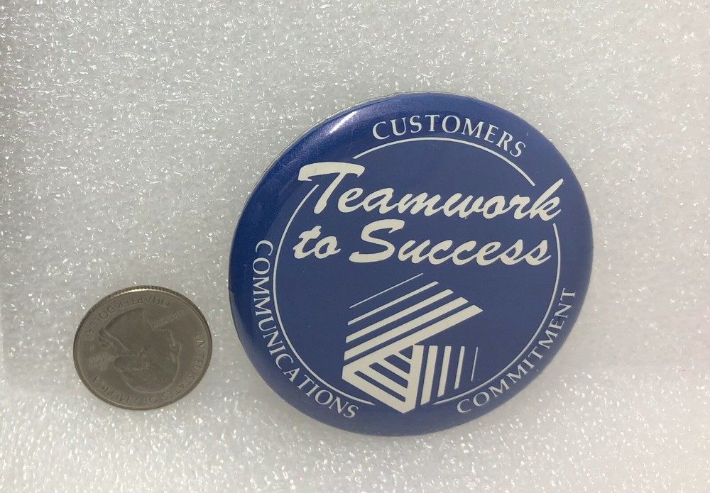 Teamwork To Success Customers - Communications - Commitment Pin