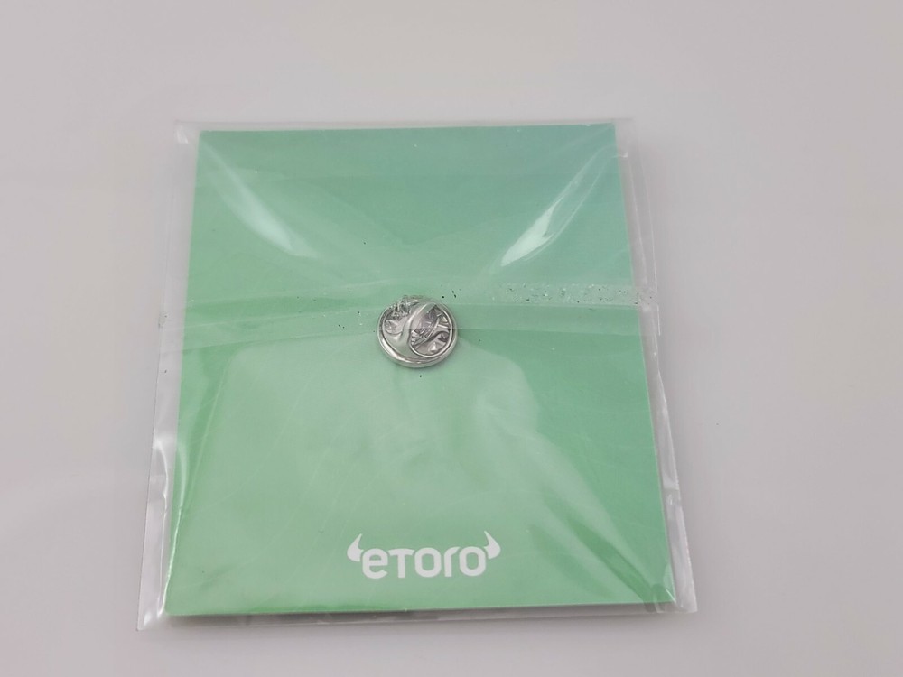 Etoro Crypto Collectible Lapel Pin 1" width