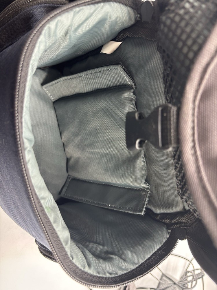 Canon MV400 Digital Video Mini DV Camcorder