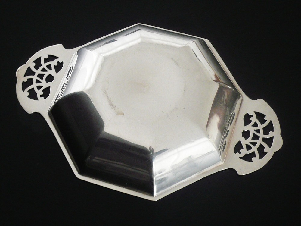 Sterling Silver Quaich, Emile Viner, Sheffield 1936, Openwork Handles
