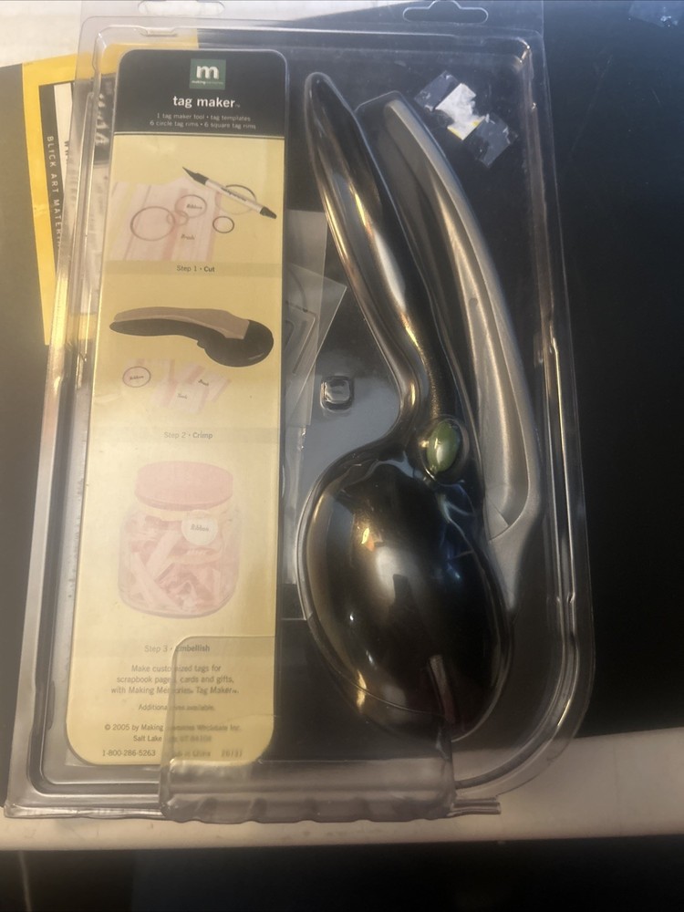 Making Memories Tag Maker Scrapbooking Tool