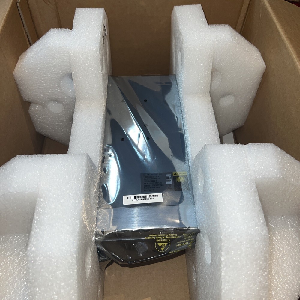 NetApp 111-00128+B3 IOM3 PlugIn Ethernet Controller Module 0948580-23 ,new!