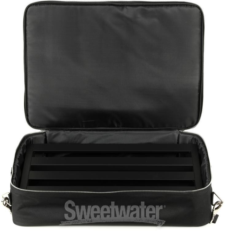 Pedaltrain Classic 3 24"x16" Pedalboard with Soft Case