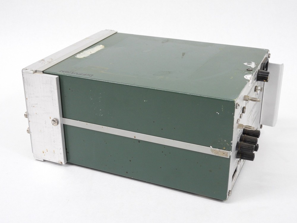 Boonton Electronics 72B Capacitance Meter (powers up, meter moves)