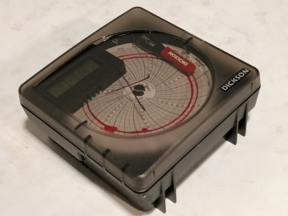 Dickson 4in temperature chart recorders, 7-day, LCD display as shown, untested
