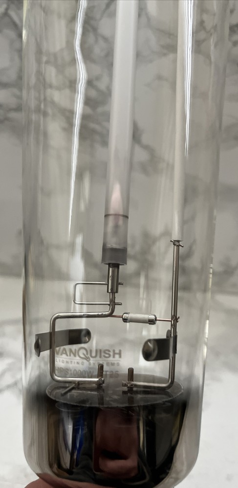 Vanquish 1000W HPS SE grow light new
