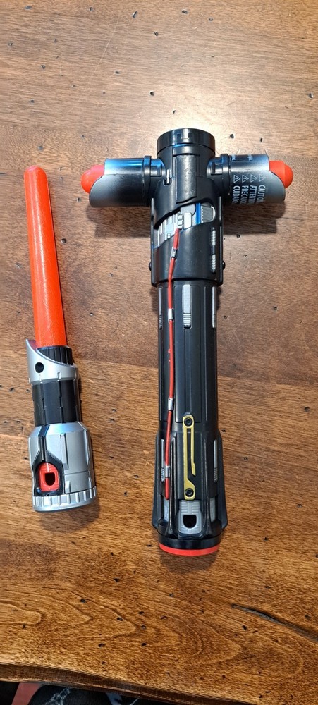 Star Wars Bladebuilders Telescoping Extendable Kylo Ren Lightsaber w/extra piece