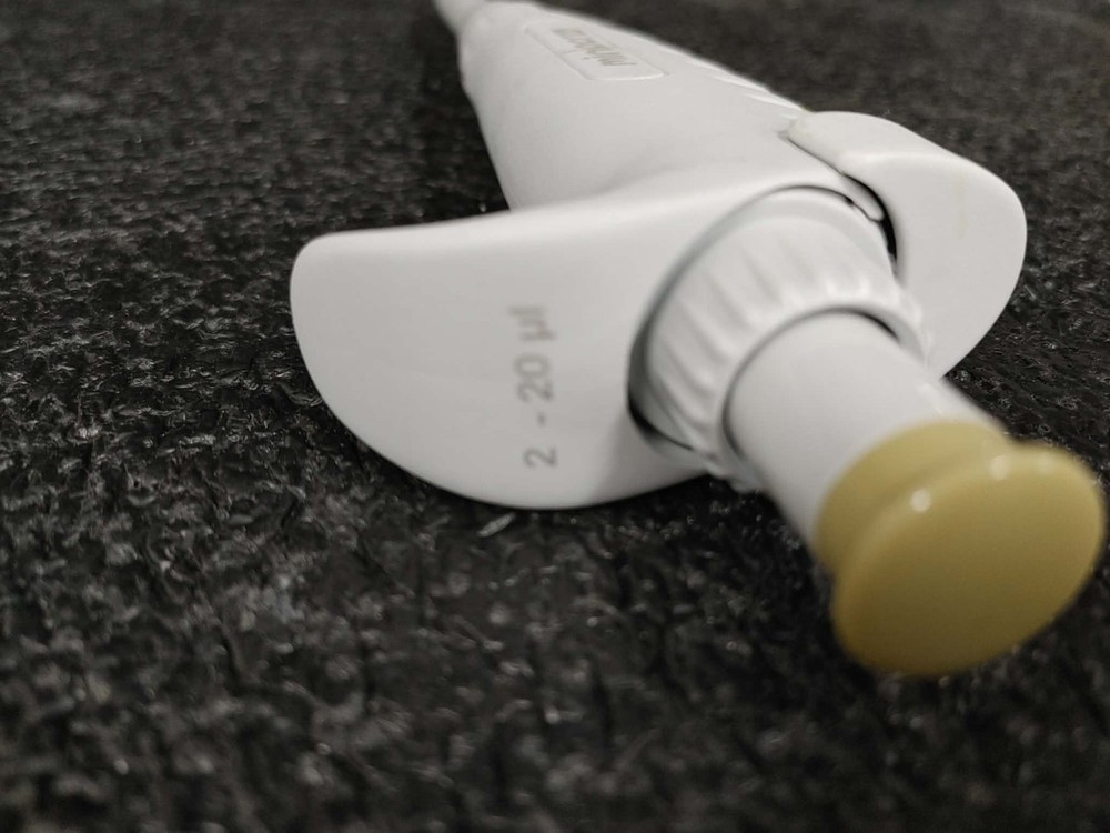 MiniPCR bio 1 Channel 2-20µL Micropipette