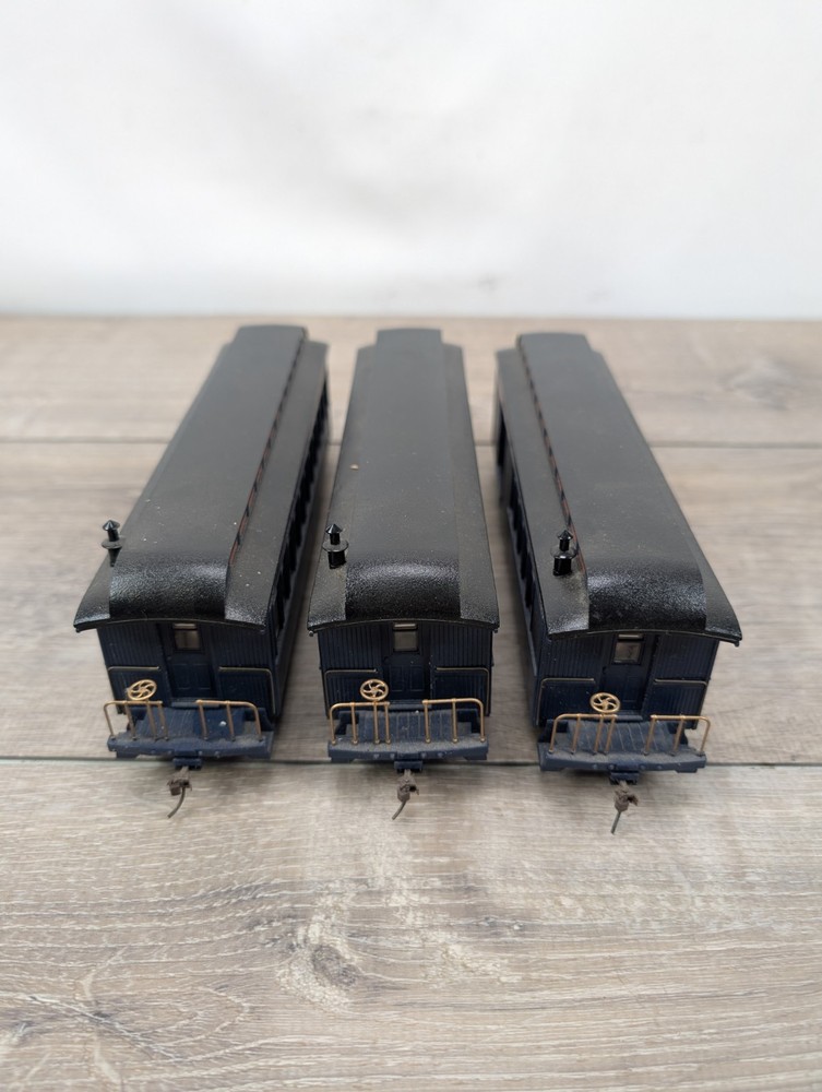 BACHMANN ROYAL BLUE LINE B & O RAILROAD TRAIN SET On3 SCALE