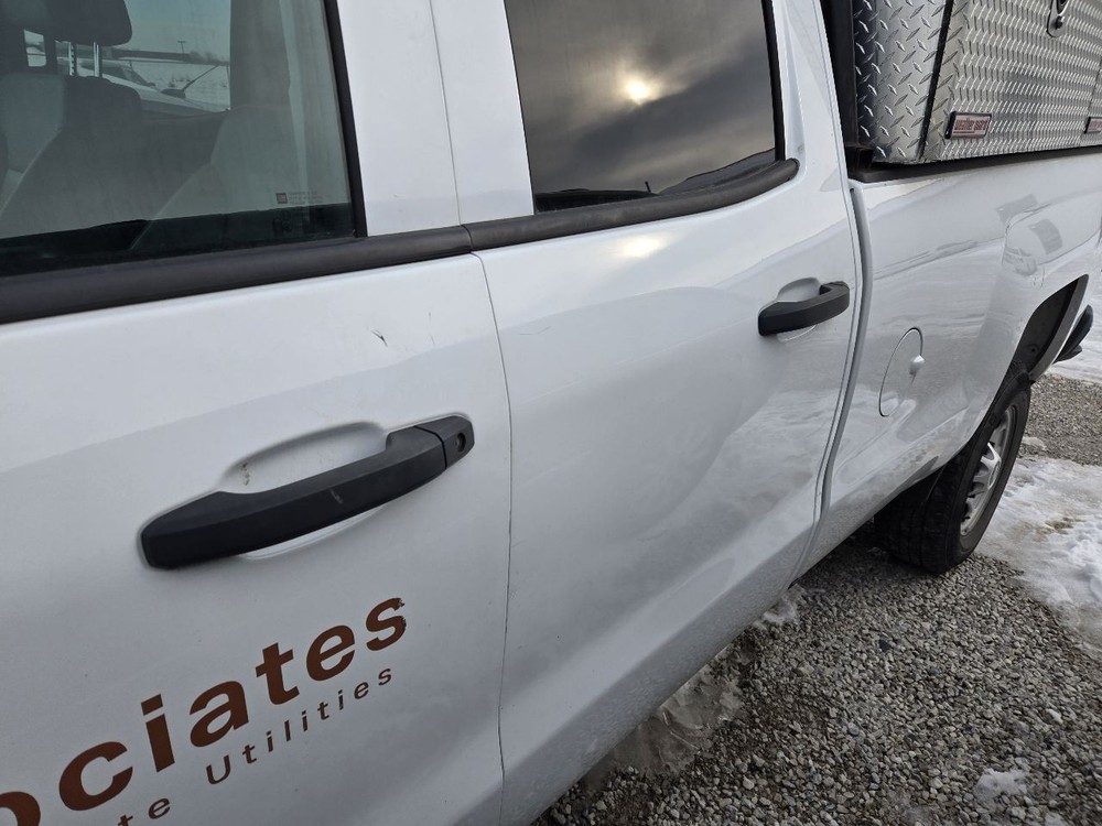 2018-2019 Chevy Silverado Dash Mounted 7" Display Screen Opt IOB