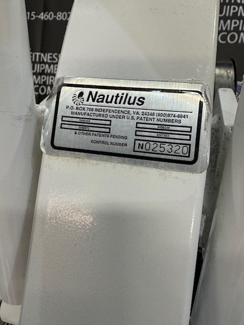 Nautilus Assisted & Body Weight Dip & Pull-up Combo Machine