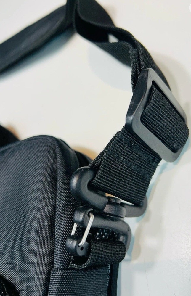 Bump Armor Lite Carrying Case For Chromebook Small Computer Or Tablet Adjustable