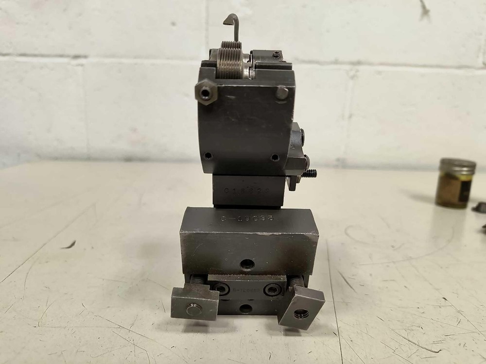 Reed B8 Thread Rolling Head Attachment with Assorted Thread Roll Dies B&S