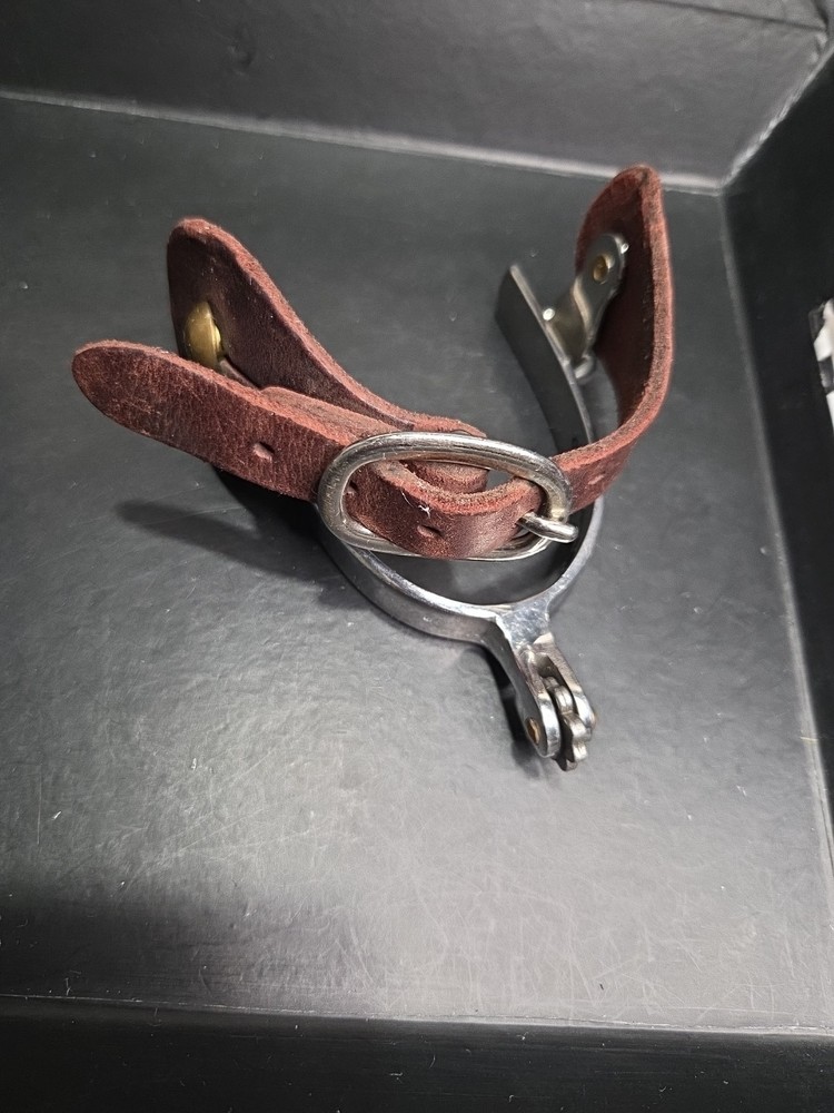 Classic Equine Single Spur. Leather .