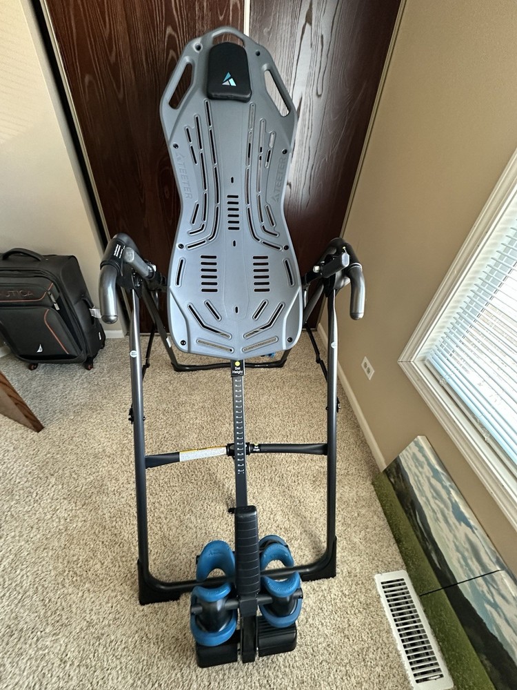 Teeter Adjustable Incline Foldable Inversion Table Gray for Back Gym