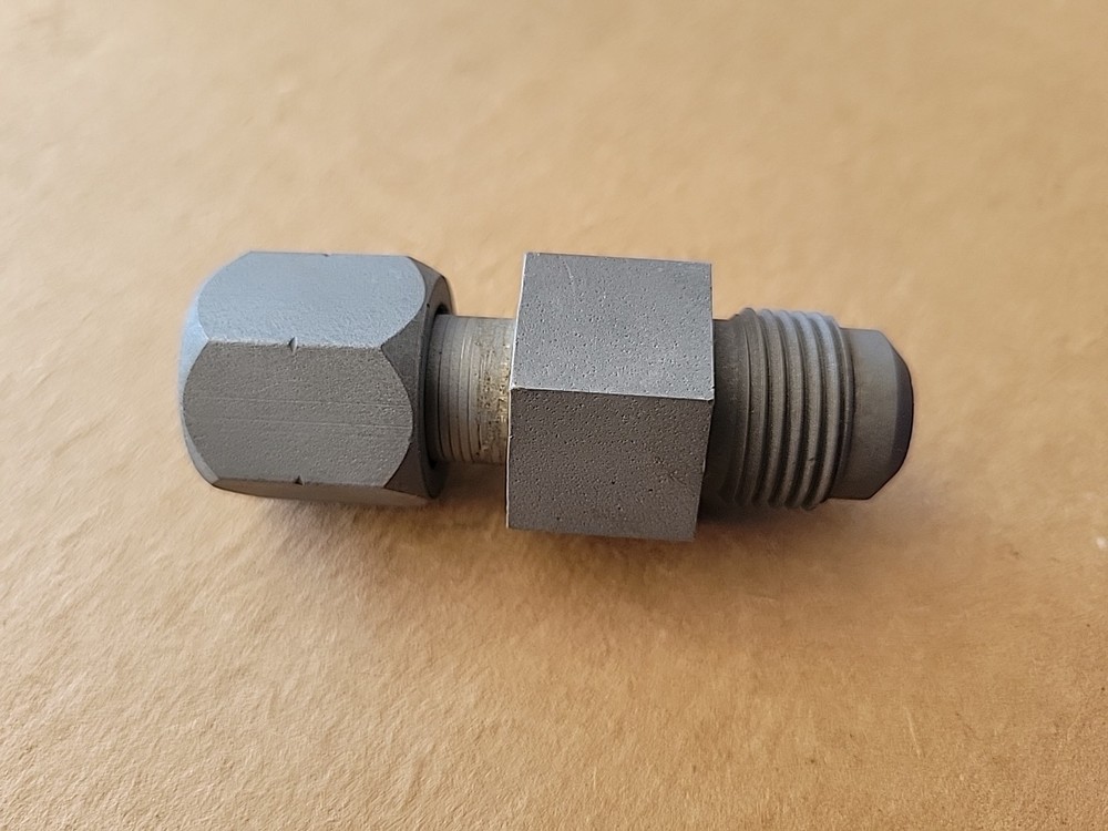 CUMMINS HOSE ADAPTER ST434-1 048704