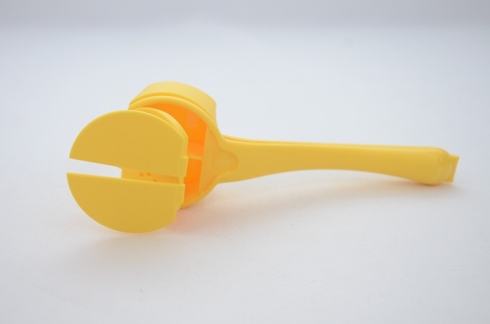 Tupperware Butter Huggers 2 Piece Set Yellow New