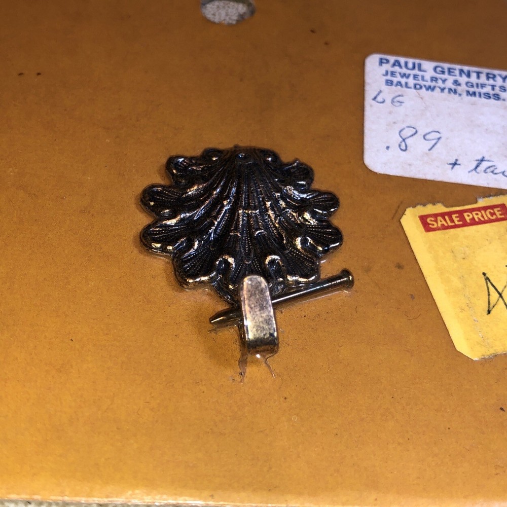 Vintage Solid Brass Shell Shaped Keys Hook Wall Hanger