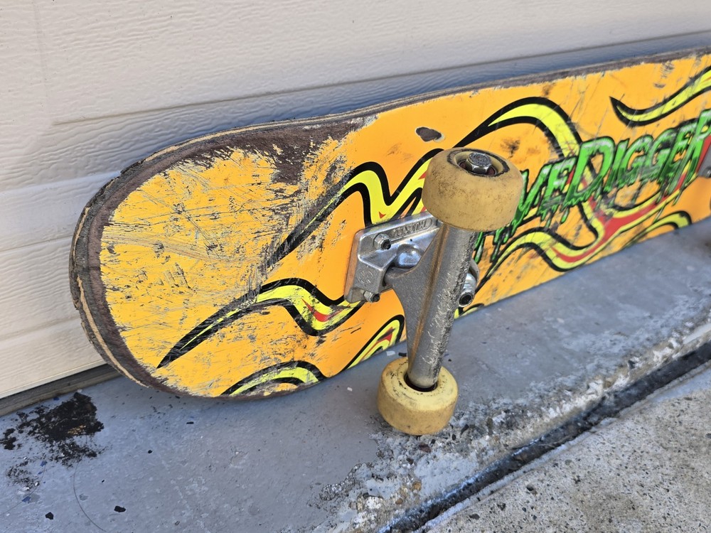 *RARE* PALACE RAVEDIGGER COMPETE SKATEBOARD W/INDYS -READ!