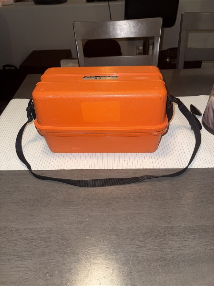 Nikon AS2.(34x) Automatic level W/ Case & Manual
