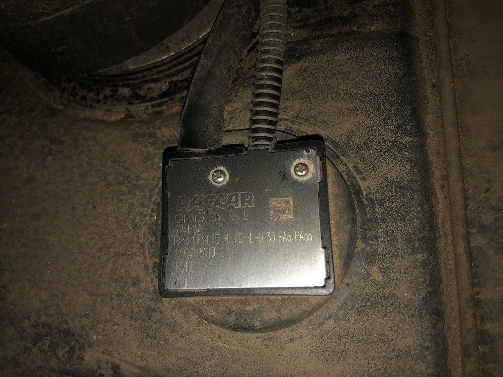 Peterbilt 579 DEF Sensor - Used | P/N Q216127006