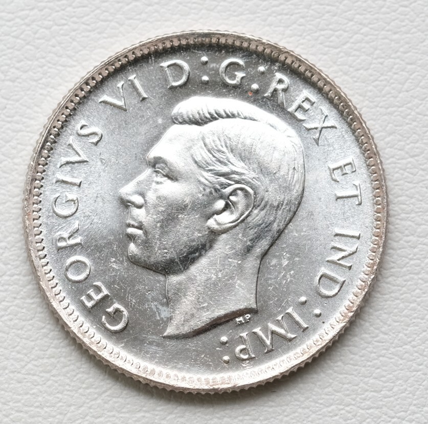 1947 Canada 25c Quarter With Dot & Maple Leaf 2 Coin Set