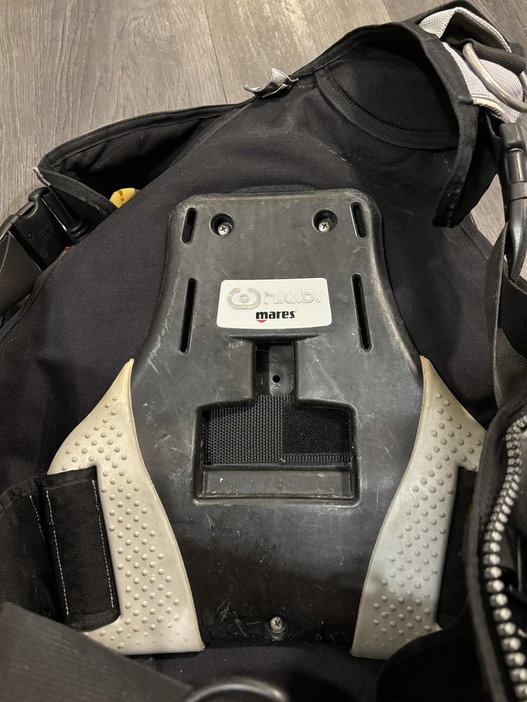 Mares Scuba Dive Kit BC Buoyancy Compensator Regulator Set Medium HUB Italy