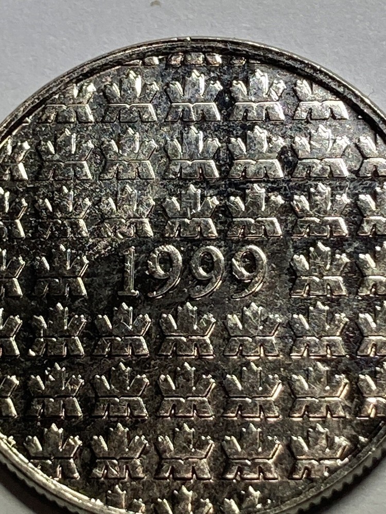 MILLENIUM MAPLE LEAF TOKEN 1999 UNIQUE (#bk1)