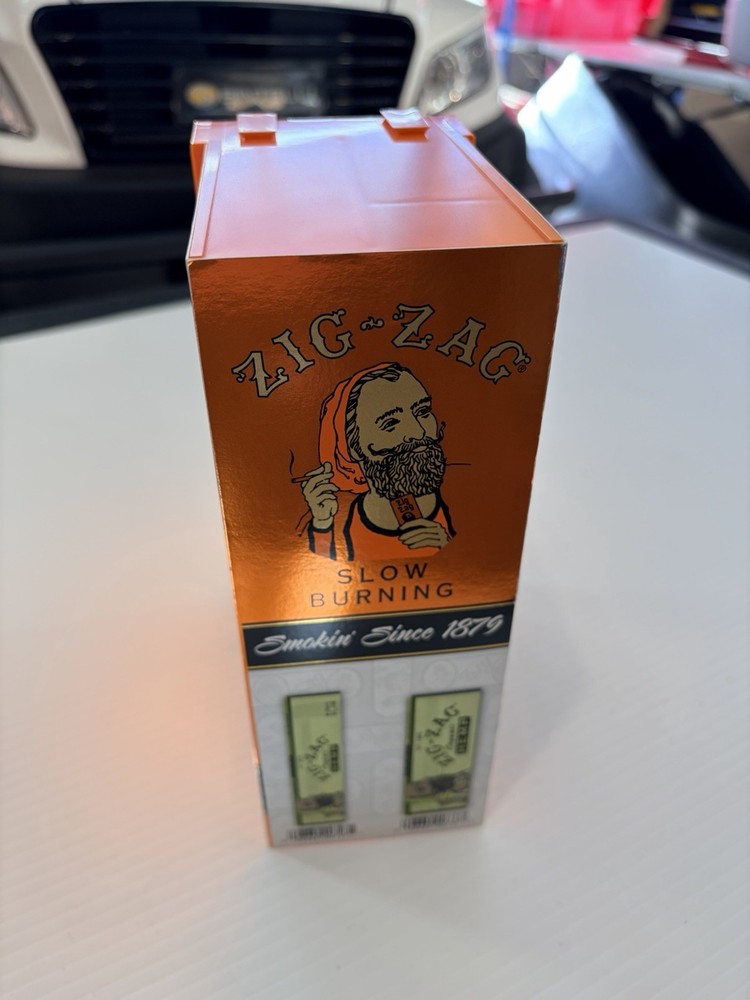 zig zag dispenser