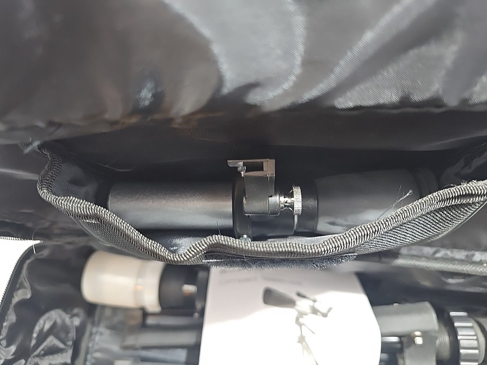 Brookstone Compact Telescope: Tripod SR4mm & H20mm Eyepieces