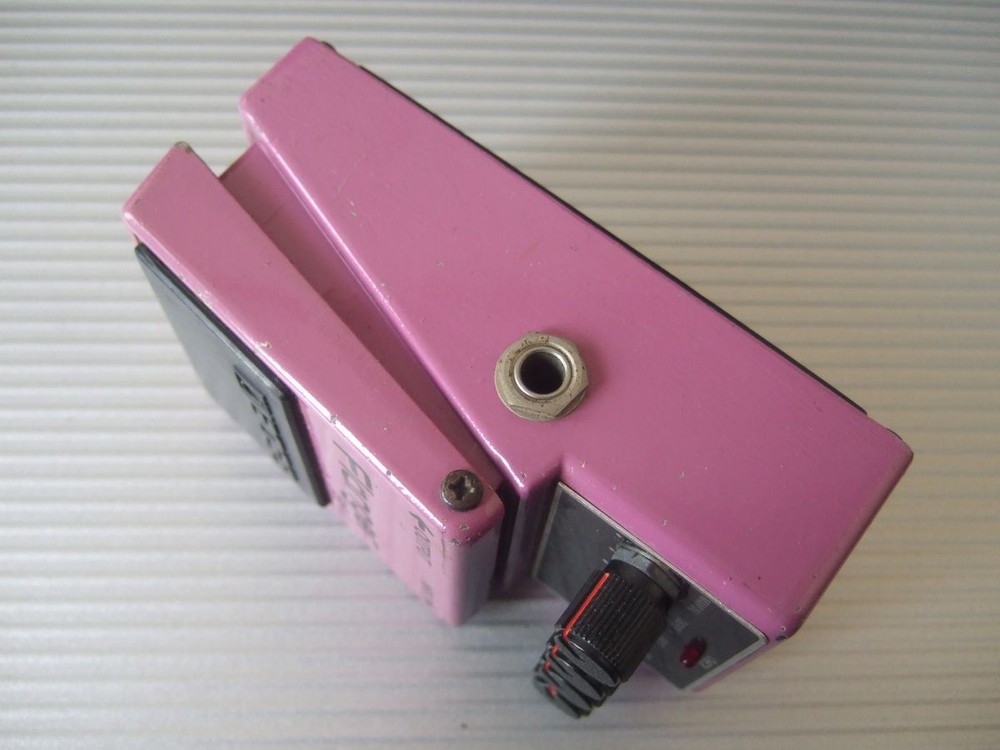 Silver screw BOSS BF-2 Flanger