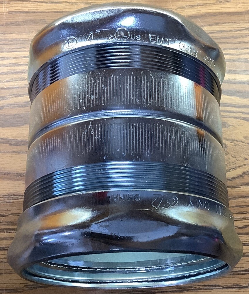 STEEL CITY COMPRESSION COUPLING CONDUIT FITTING 4" Q1 EMT ONLY NEW