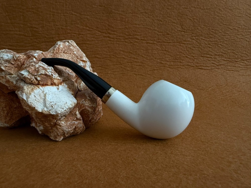 Meerschaum Pipe, Handmade Smooth Apple Shape with Fitted Case