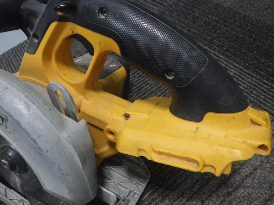 Dewalt 28V 6 1/2” Cordless Circular Saw - DC310 Tool Only