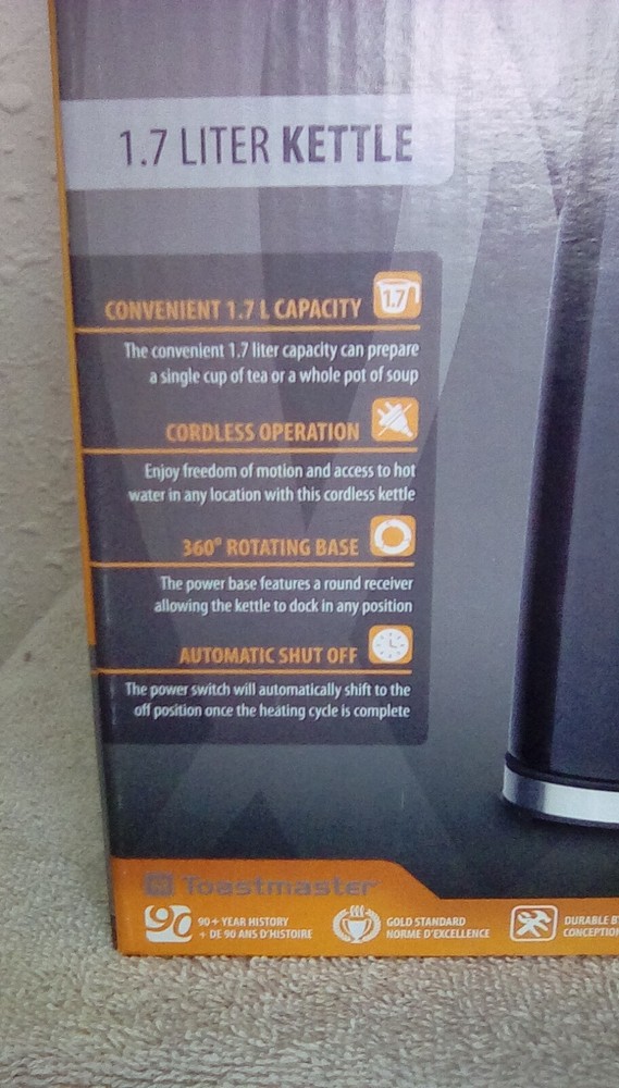 Toastmaster Electric Kettle 1.7 Liters Black auto off cordless NIB