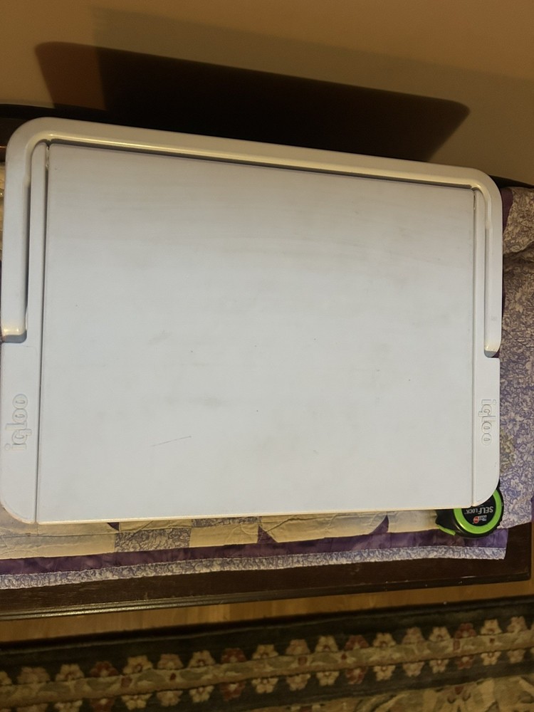 Retro Molson Ice six pack Igloo cooler Black and White