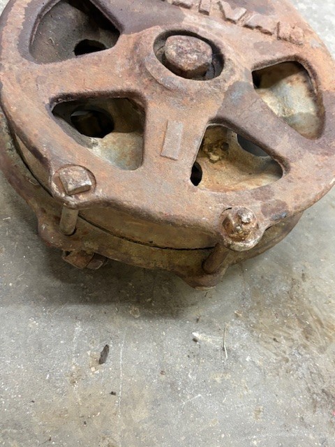 SULLIVAN 12 TON SNATCH BLOCK/ PULLEY WITH 8" HOOK