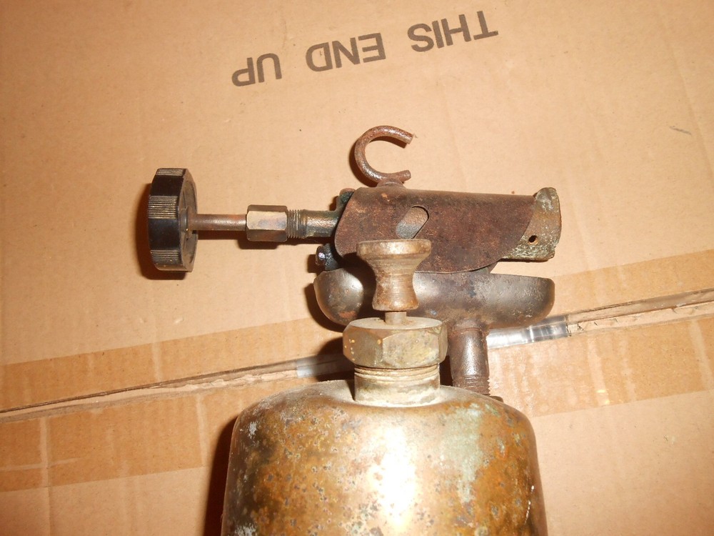 Vintage Unbranded Plumbers torch.