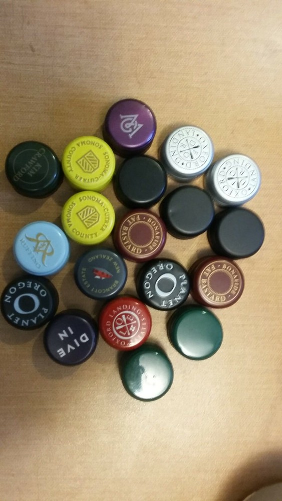 1000 USED assorted screw cap for wine bottle