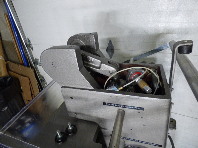 7 TON KNUCKLE PRESS PNEUMATIC